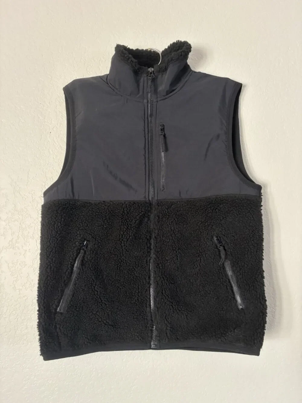 NWT J. Crew Factory Authentic Men’s Fleece Sherpa Vest Black Sz S